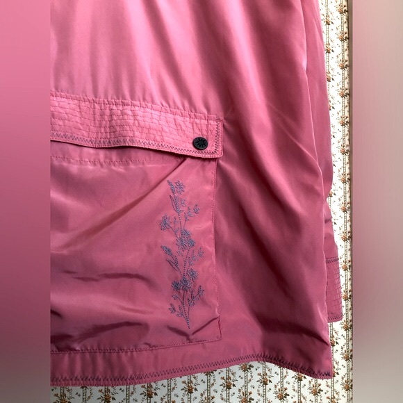 Alp-n-Rock Wildblume Anorak Hooded Pullover in Strawberry Ice Pink | 2 - Picture 6 of 15